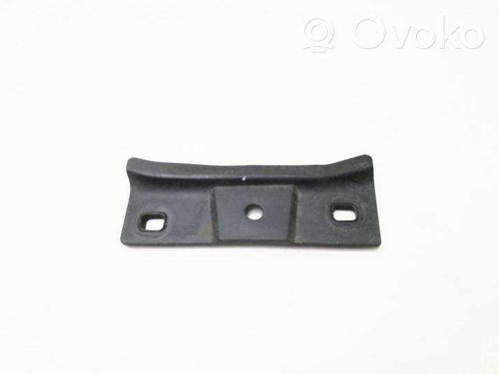 Audi A2 Supporto di montaggio del parafango 8Z0821236