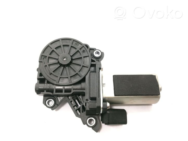 Audi A8 S8 D4 4H Priekinės spynos varikliukas 4F0837059