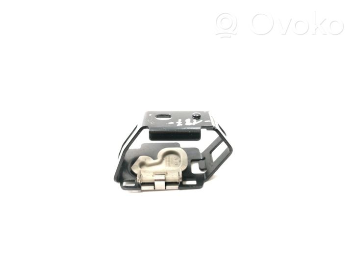 Audi Q7 4L Supporto di fissaggio della rete portaoggetti 4F9861736E