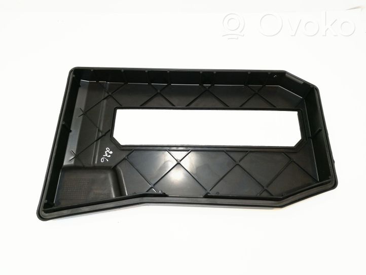 Audi Q7 4L Coperchio/tappo della scatola vassoio della batteria 7L0864643B