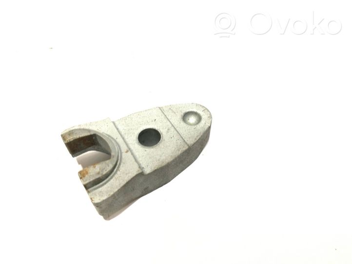 Audi A8 S8 D4 4H Fuel Injector clamp holder 059216J