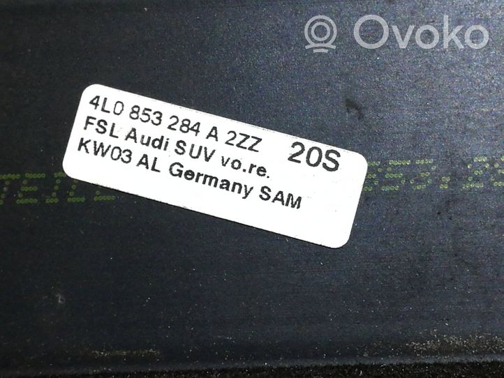 Audi Q7 4L Priekinių durų stiklo apdaila 4L0853284A