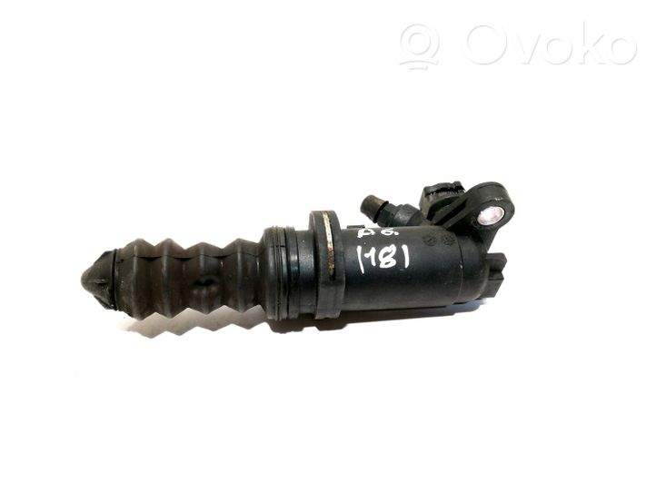 Audi A6 S6 C6 4F Główny cylinder sprzęgła 4F0721257B