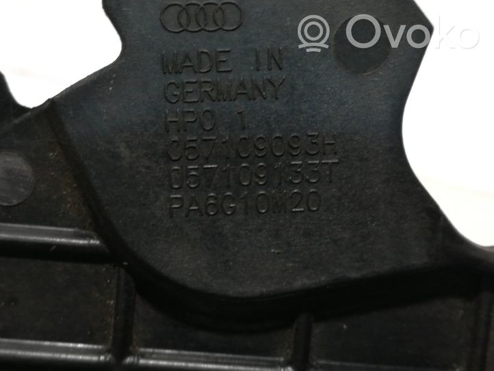 Audi A8 S8 D3 4E Osłona paska / łańcucha rozrządu 057109133T