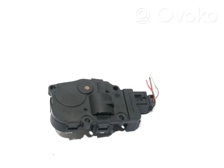 Audi RS4 Moteur / actionneur de volet de climatisation K9749006