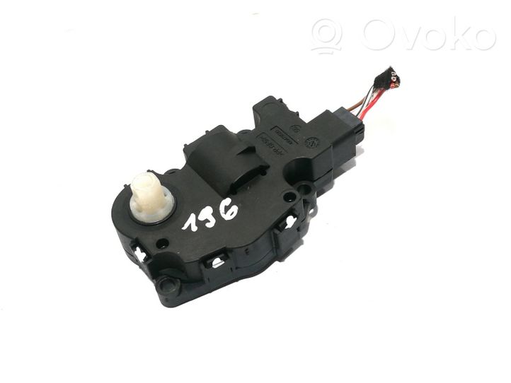 Audi RS4 Moteur / actionneur de volet de climatisation K9749006