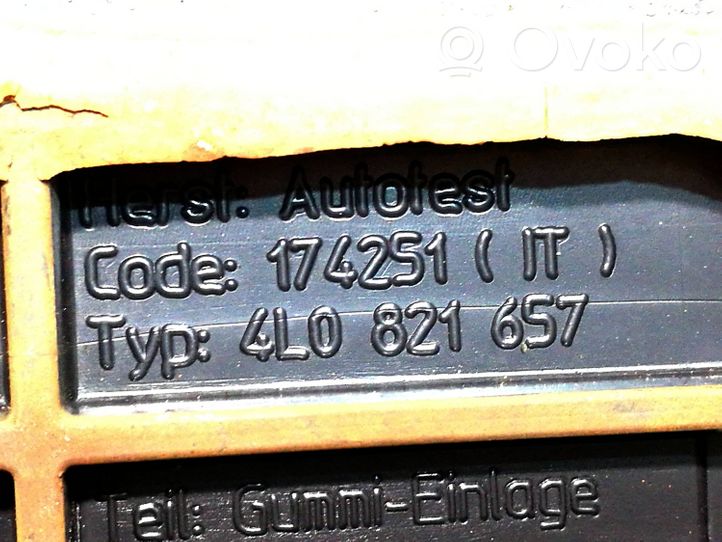 Audi Q7 4L Rivestimento sottoporta/minigonna laterale 4L0821657