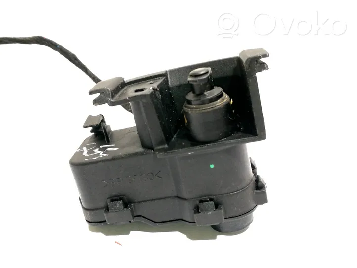 Audi A5 8T 8F Verrouillage du bouchon du réservoir de carburant 8K0862153D