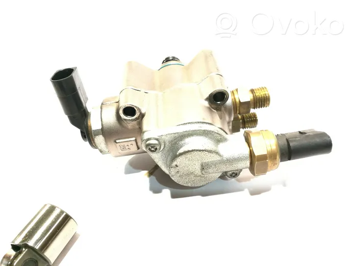 Audi A8 S8 D3 4E Pompe d'injection de carburant à haute pression 079127025AF