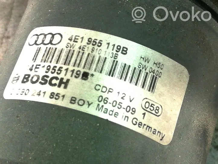 Audi A8 S8 D3 4E Etupyyhkimen vivusto ja moottori 4E1955023K