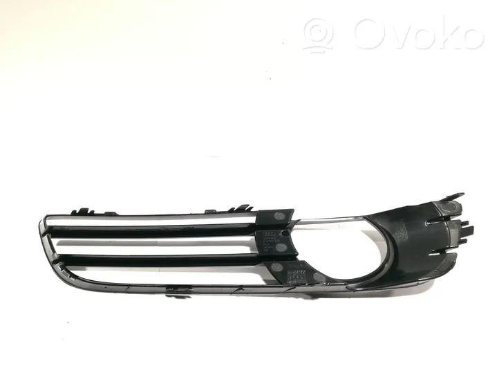 Audi Q7 4L Front fog light trim/grill 4L0807676