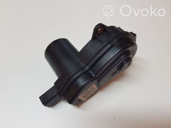 Audi A6 C7 Rankinio varikliukas 32337647C