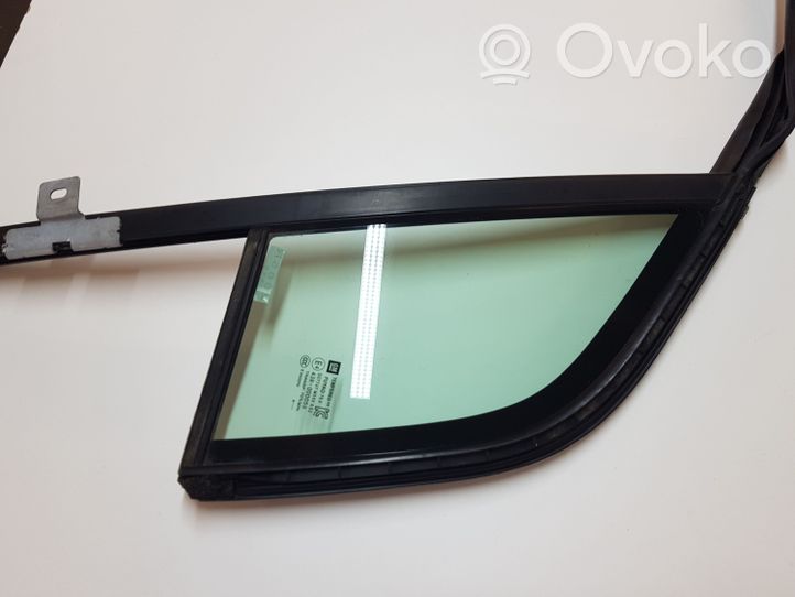 Buick Encore I Front door vent window glass four-door 43R000056