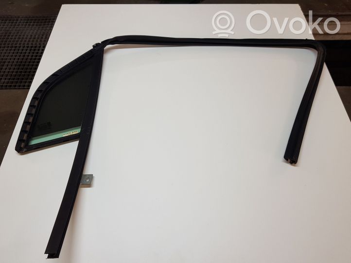 Buick Encore I Front door vent window glass four-door 43R000056