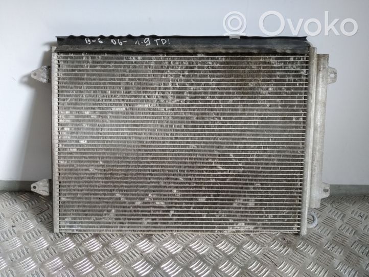 Volkswagen PASSAT B6 Radiateur condenseur de climatisation 