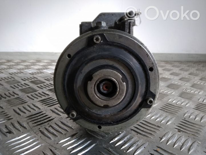 Volkswagen Polo Ilmastointilaitteen kompressorin pumppu (A/C) 6Q0820806A