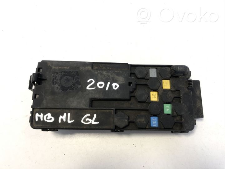 Mercedes-Benz GL X164 Module de fusibles A1645450201