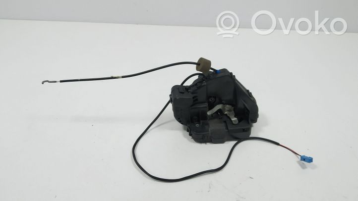 Mercedes-Benz CLS C219 Rear door lock 2197300135