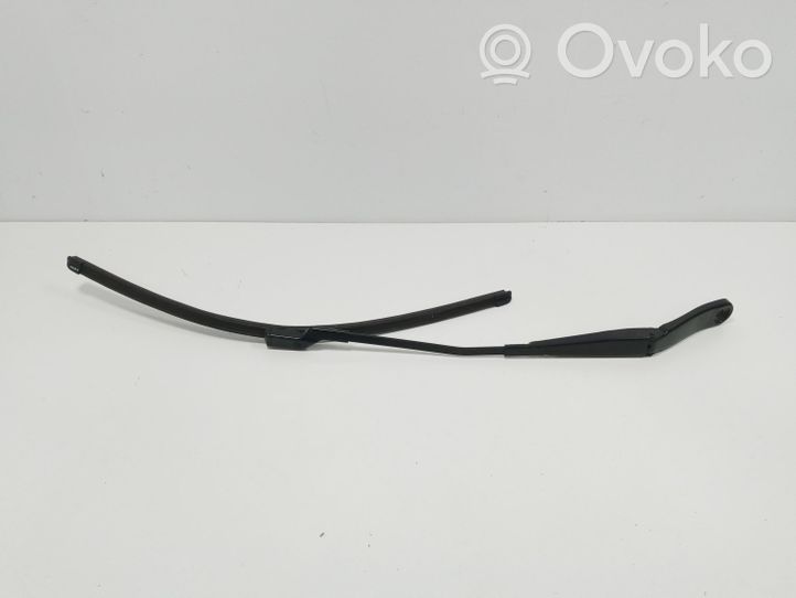 Volvo XC60 Front wiper blade arm 30753530