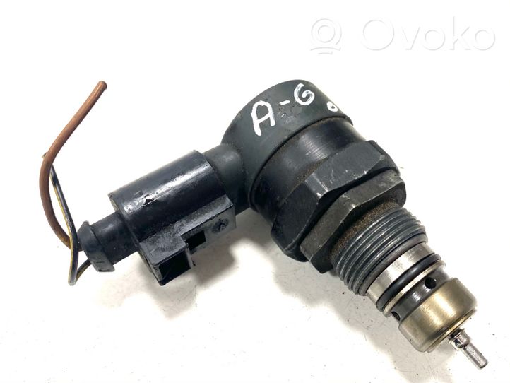 Audi A6 S6 C6 4F Regolatore di pressione del carburante 057130764C