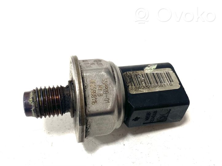 Audi A4 S4 B7 8E 8H Fuel pressure sensor 059130758E