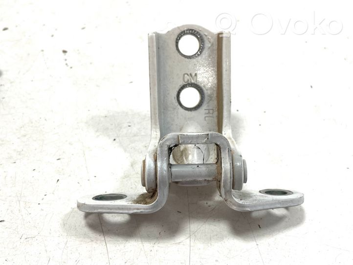 KIA Sorento Rear door lower hinge 