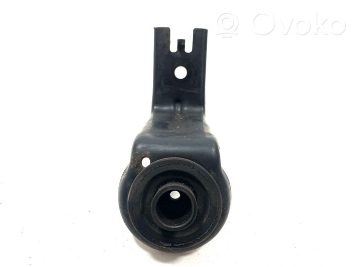 Toyota Avensis T270 Fixation de radiateur 165230R010