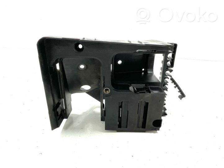 Audi A3 S3 A3 Sportback 8P Fuse box cover 1K0907361