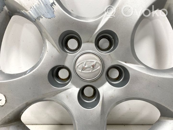 Hyundai Coupe R16 wheel hub/cap/trim 529602E100
