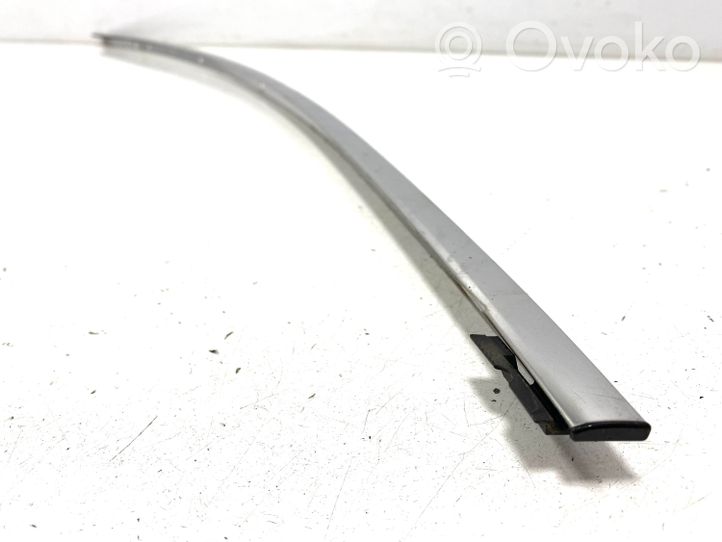 Toyota Avensis T270 Rivestimento modanatura del vetro della portiera anteriore 