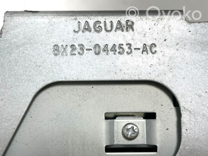 Jaguar XF Unité principale radio / CD / DVD / GPS 7F6N14C230