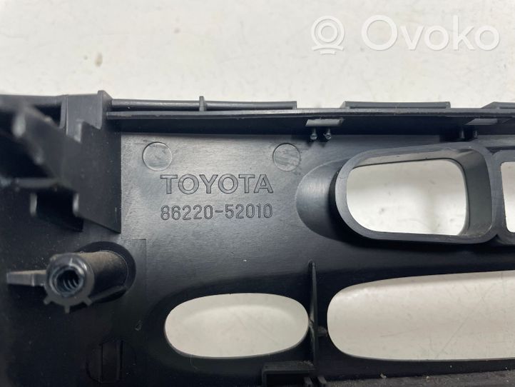 Toyota Yaris Konsola środkowa / Radio / GPS 8622052010