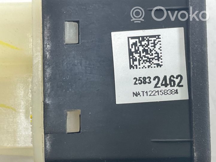 Chevrolet Volt I Enchufe conector USB 25832462