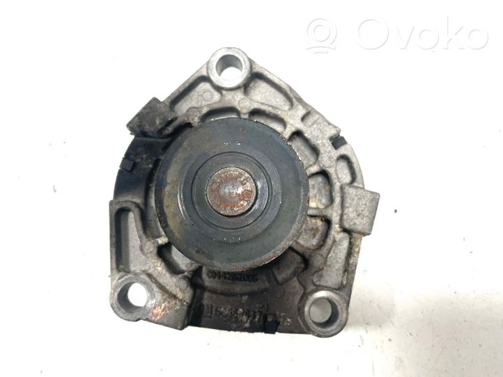 Opel Astra H Water pump 55668637