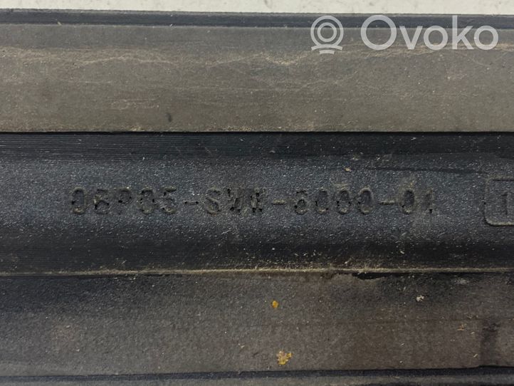 Honda CR-V Listwa drzwi przednich 08P05SWW600004