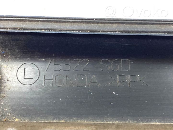 Honda Civic Front door trim (molding) 75322S6D