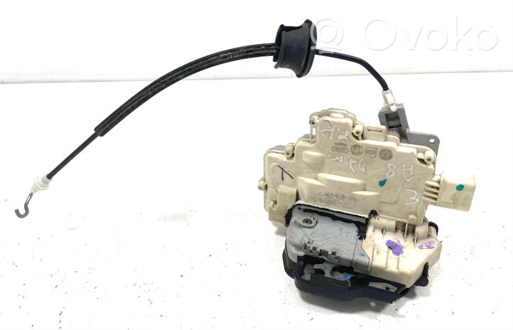 Audi A8 S8 D3 4E Serrure de porte avant 4F1837018