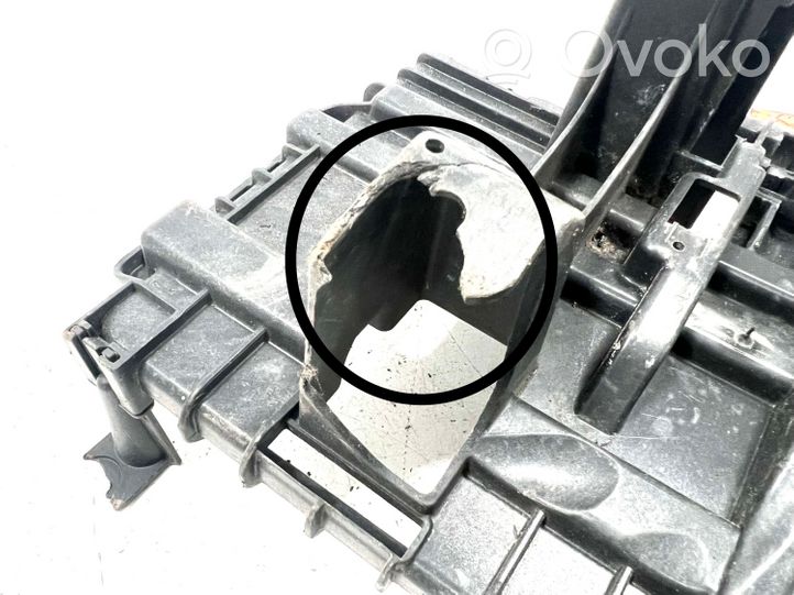 Opel Meriva A Boîte de batterie 13167332