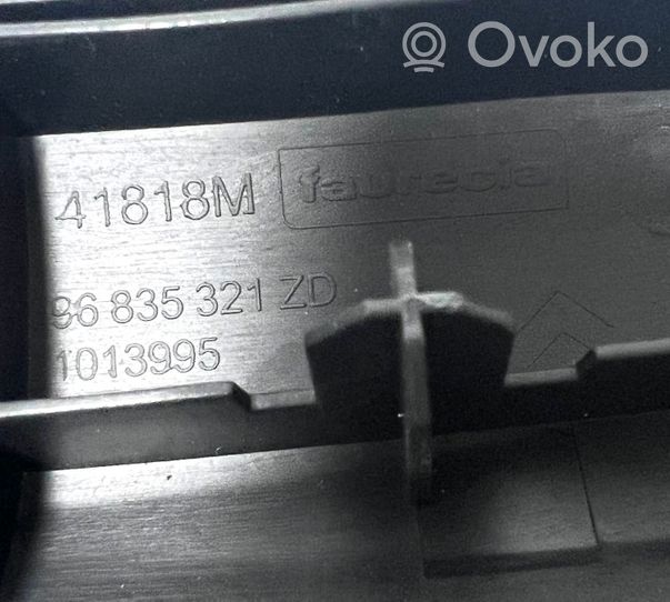 Citroen C3 Obudowa klamki wewnętrznej drzwi przednich 96835321ZD