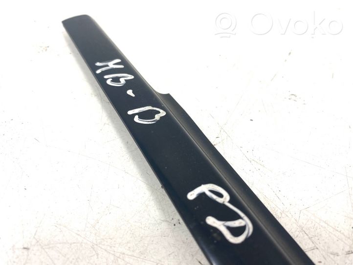 Mercedes-Benz B W245 Front door glass trim molding A1697200224