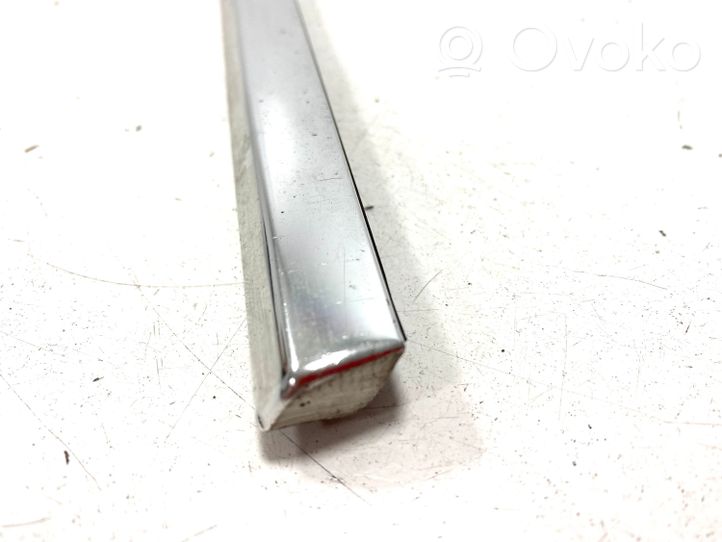 BMW 7 E65 E66 Rivestimento modanatura del vetro della portiera anteriore 