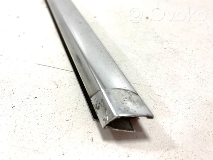 BMW 7 E65 E66 Rivestimento modanatura del vetro della portiera anteriore 