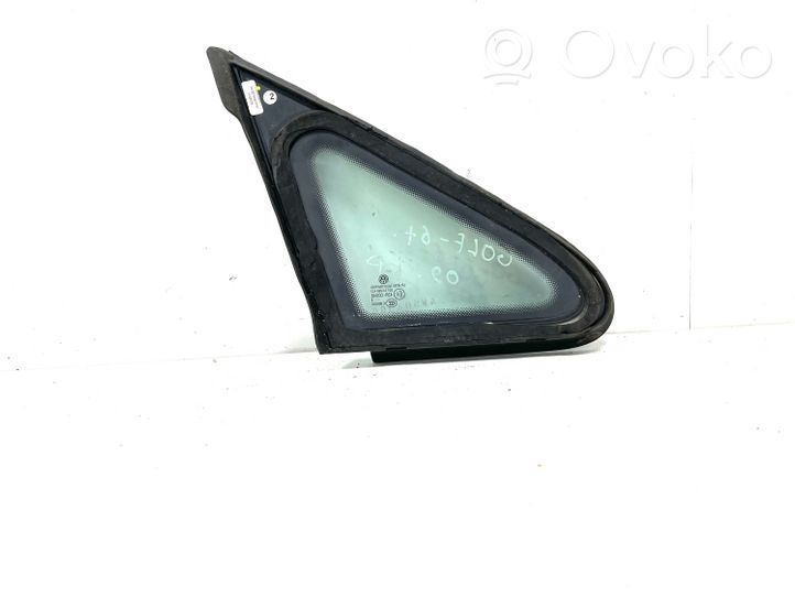 Volkswagen Golf VI Front triangle window/glass DOT24M68AS2