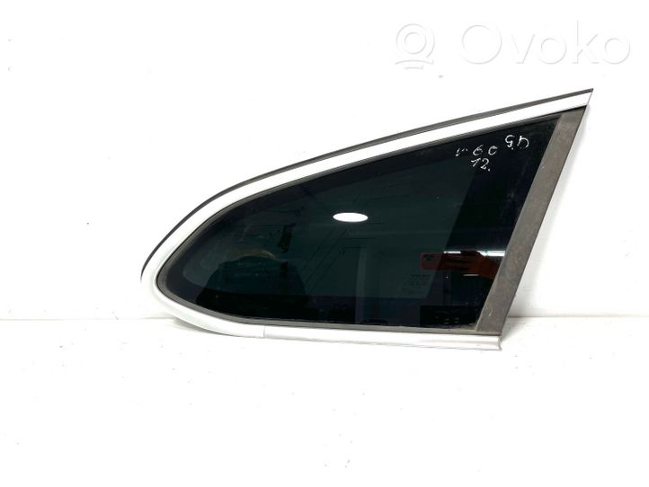 Volvo V60 Fenêtre latérale avant / vitre triangulaire DOT459AS3M1232