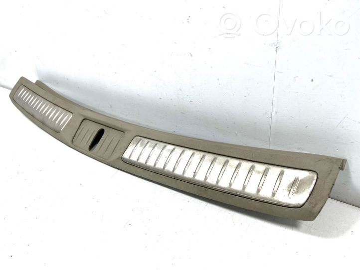 Toyota Avensis T270 Rivestimento di protezione sottoporta del bagagliaio/baule 5838705110