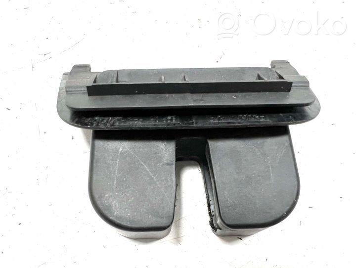 Audi A4 S4 B7 8E 8H Tailgate/boot lid lock trim 8E9827520A