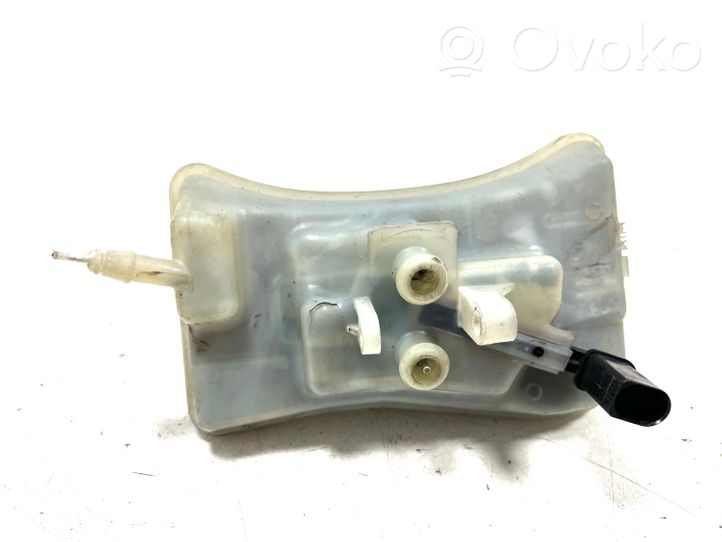 Audi A4 S4 B7 8E 8H Serbatoio di compensazione del liquido del freno 8E0611301G