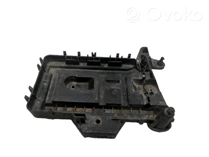 Volkswagen Golf V Vassoio batteria 1K0915333C