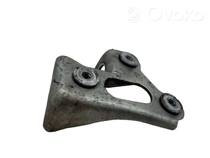 Toyota RAV 4 (XA40) Supporto del cavo della leva del cambio 