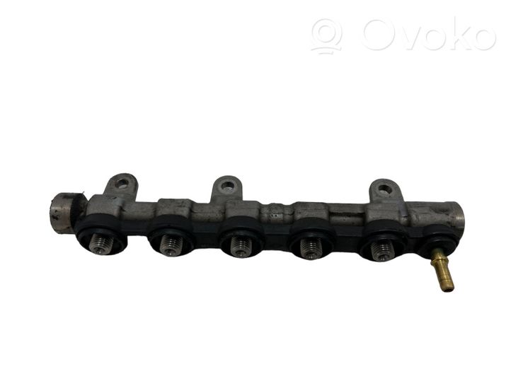 Nissan Qashqai Kraftstoffverteiler Einspritzleiste Verteilerrohr 8200942721